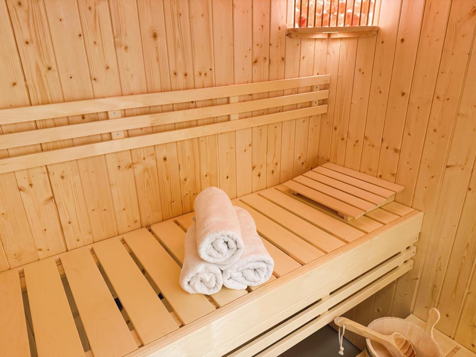 Coco Romantic In Central Antwerp - Sauna المظهر الخارجي الصورة